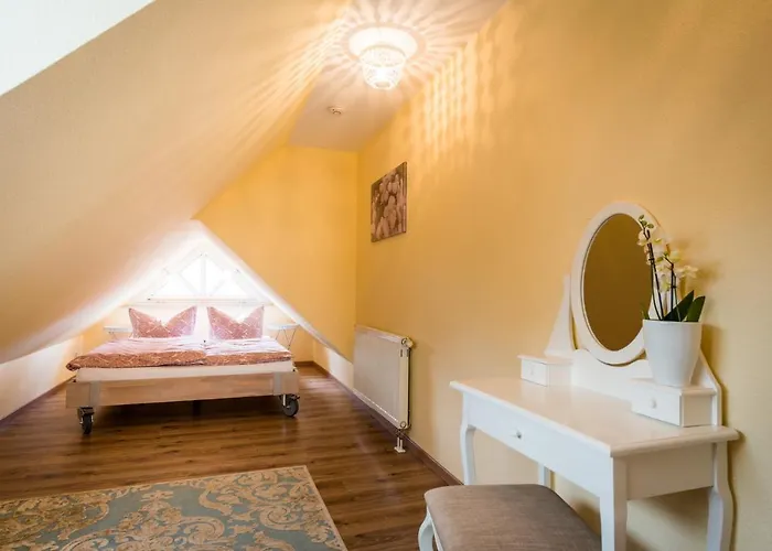 Bellevue Apartment *